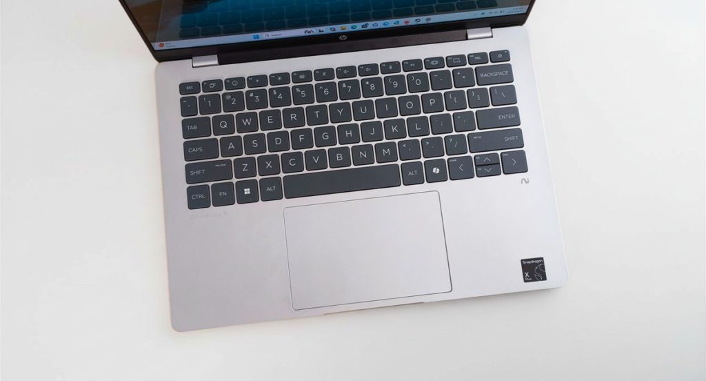 HP OmniBook 5 14” Next Gen AI Laptop - Snapdragon® X Plus Interface Keyboard